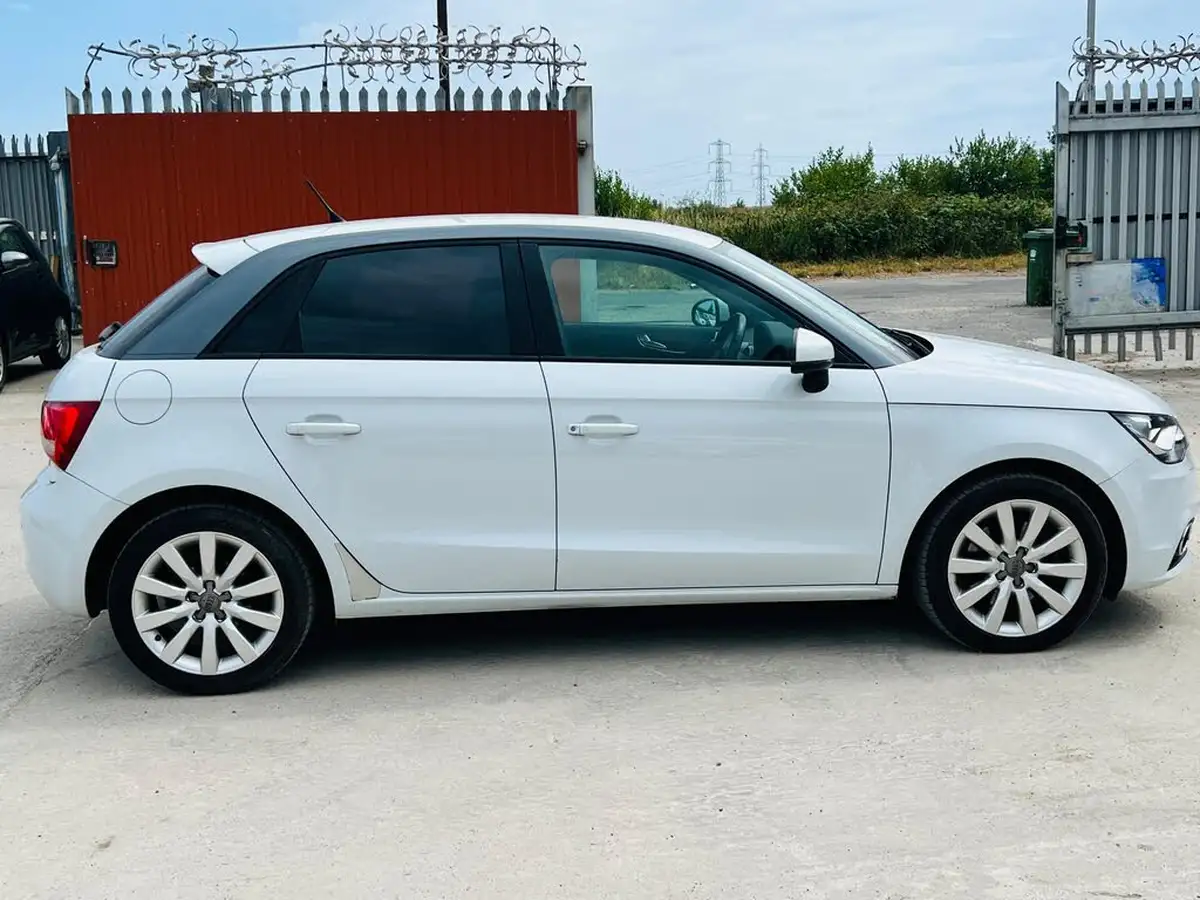 2014-audi-a1-14-122ps-sportback-5d-1390cc-s-tronic-big-7