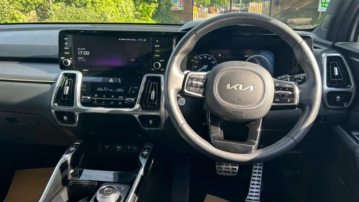 2023-kia-sorento-16-t-gdi-4-261bhp-phev-big-5