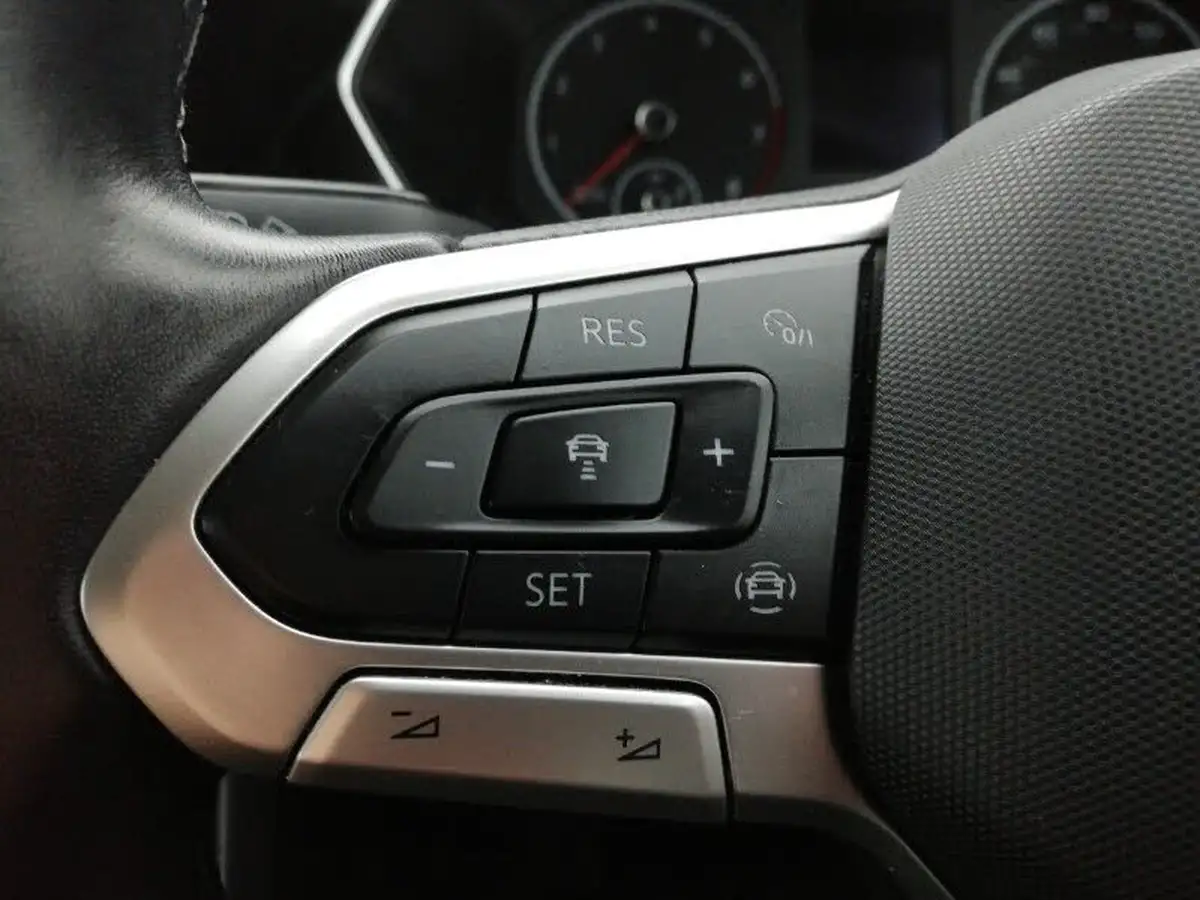 2021-volkswagen-t-cross-10-tsi-active-95ps-big-13