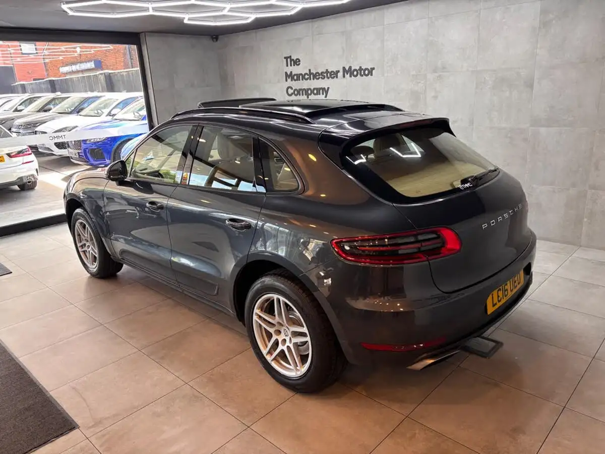2016-porsche-macan-20-big-24