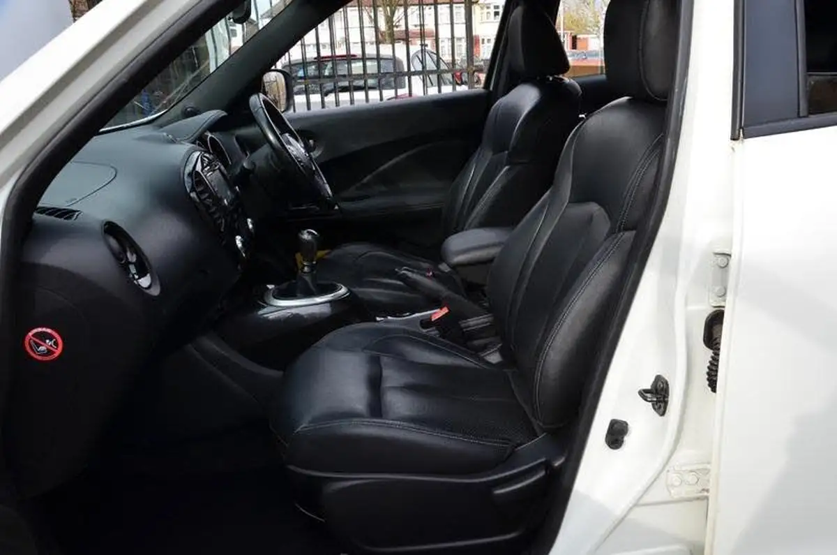 2015-nissan-juke-12-tekna-big-20