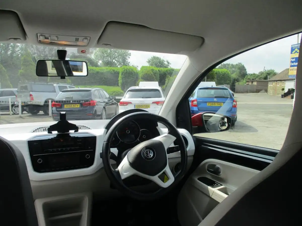 2019-volkswagen-up-10-up-beats-60ps-ss-3d-big-2