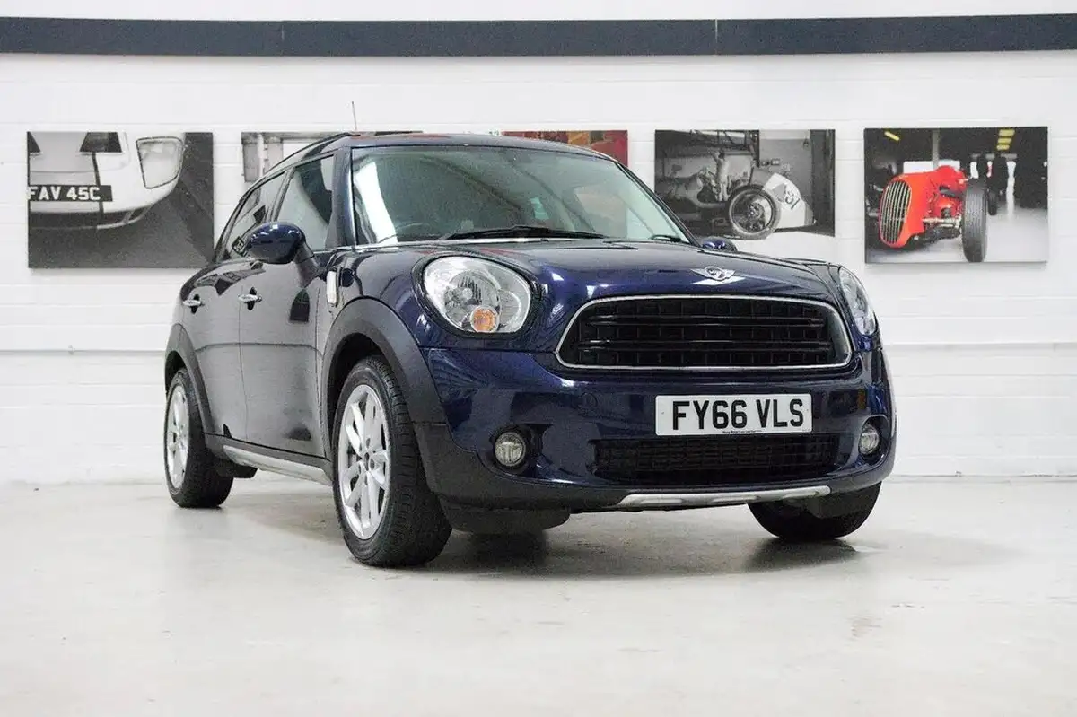 2016-mini-countryman-16td-cooper-d-ss-big-0