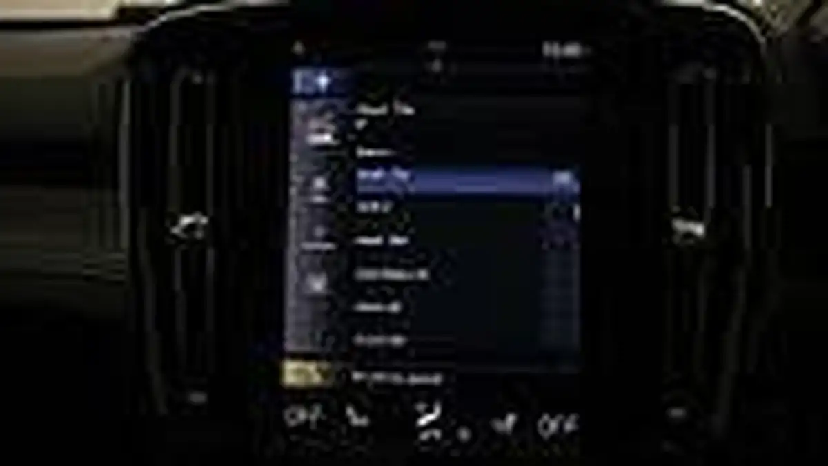 2022-volvo-xc40-15-t3-r-design-auto-big-71