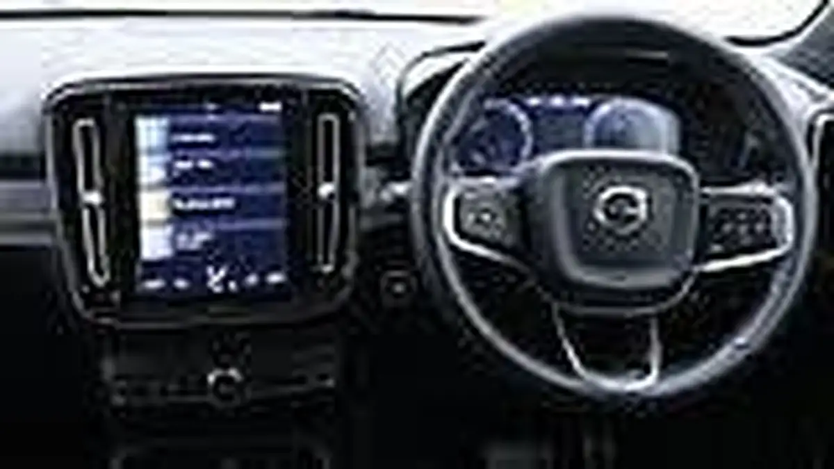 2022-volvo-xc40-15-t3-r-design-auto-big-19