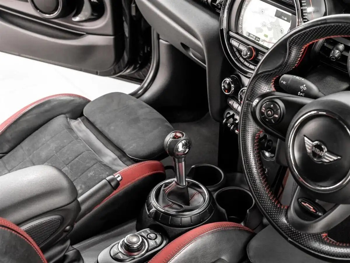 2016-mini-cooper-20-cooper-jcw-big-32