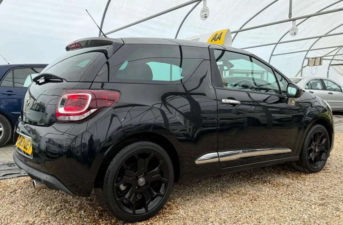 2013-citroen-ds3-16-dstyle-plus-vti-big-12