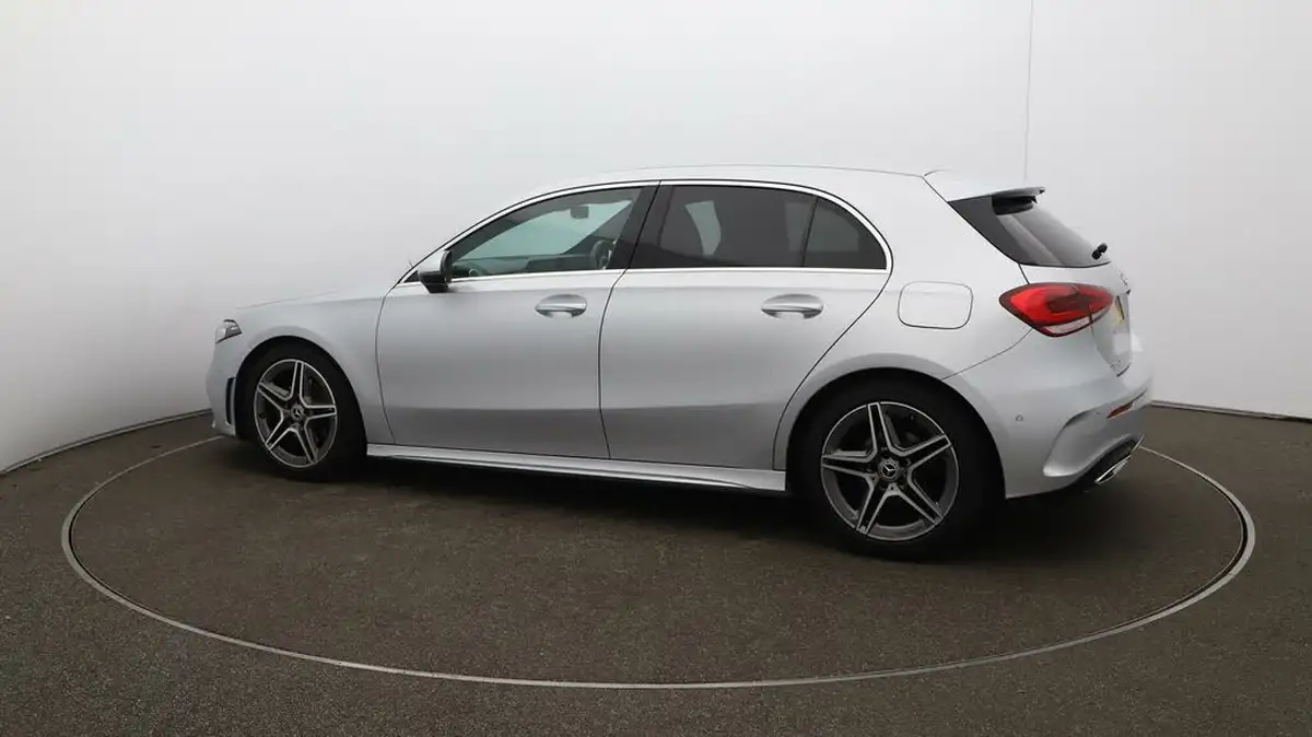 2020-mercedes-benz-a-class-20d-a200d-amg-line-executive-hatchback-5d-big-46
