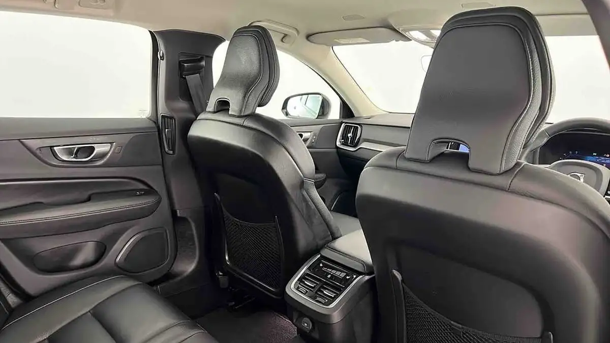 2023-volvo-v60-20-b3-plus-station-wagon-big-30