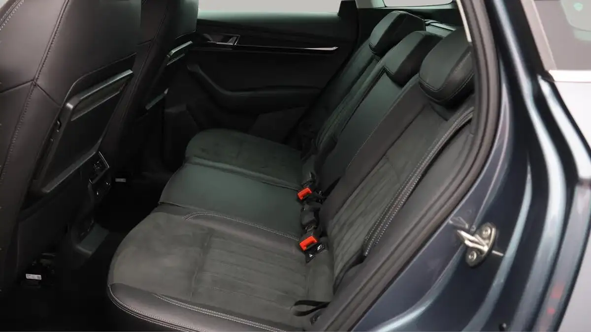 2019-skoda-karoq-15-tsi-se-l-dsg-big-16