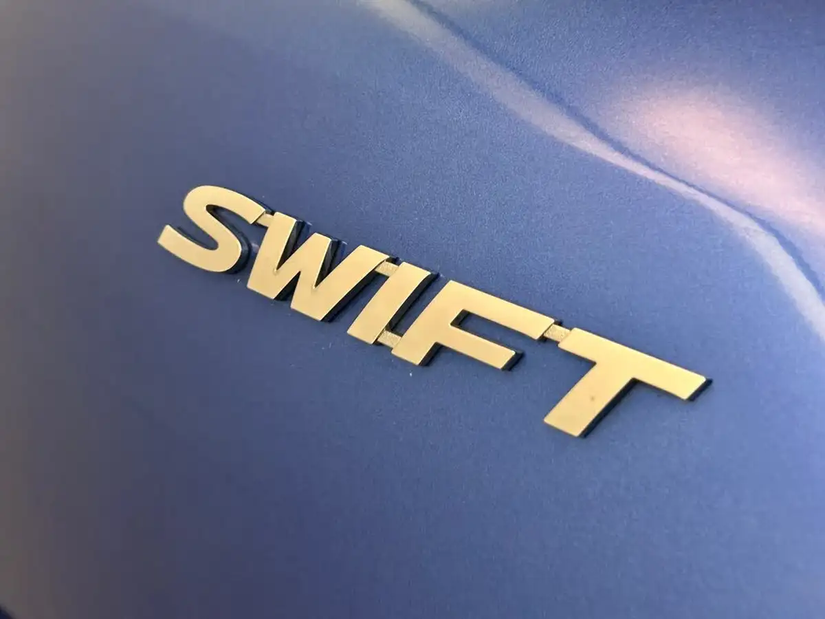 2016-suzuki-swift-12-sz3-4x4-5d-big-12