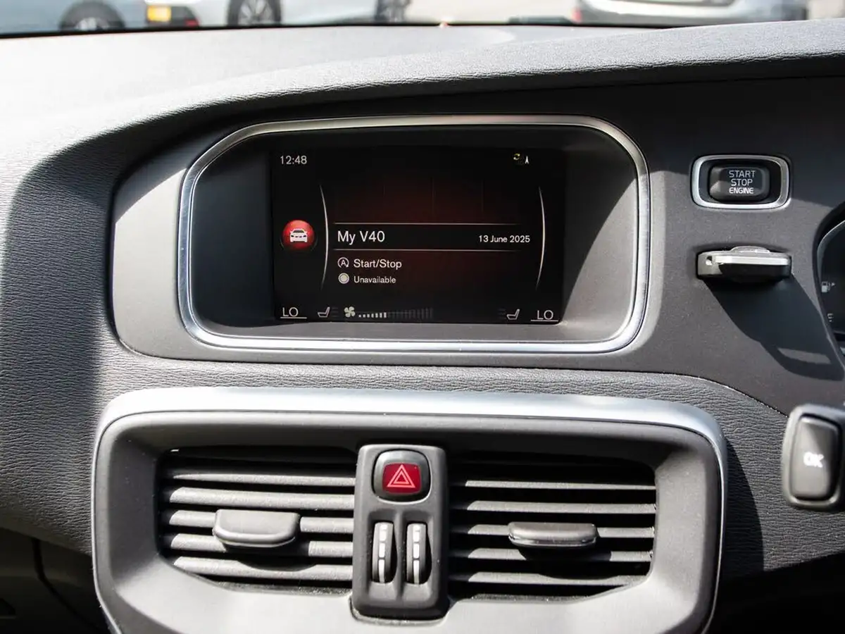 2018-volvo-v40-20td-d3-inscription-geartronic-big-25