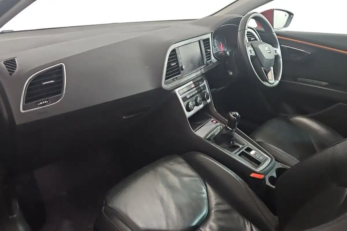 2019-seat-leon-20tdi-xcellence-hatchback-big-10