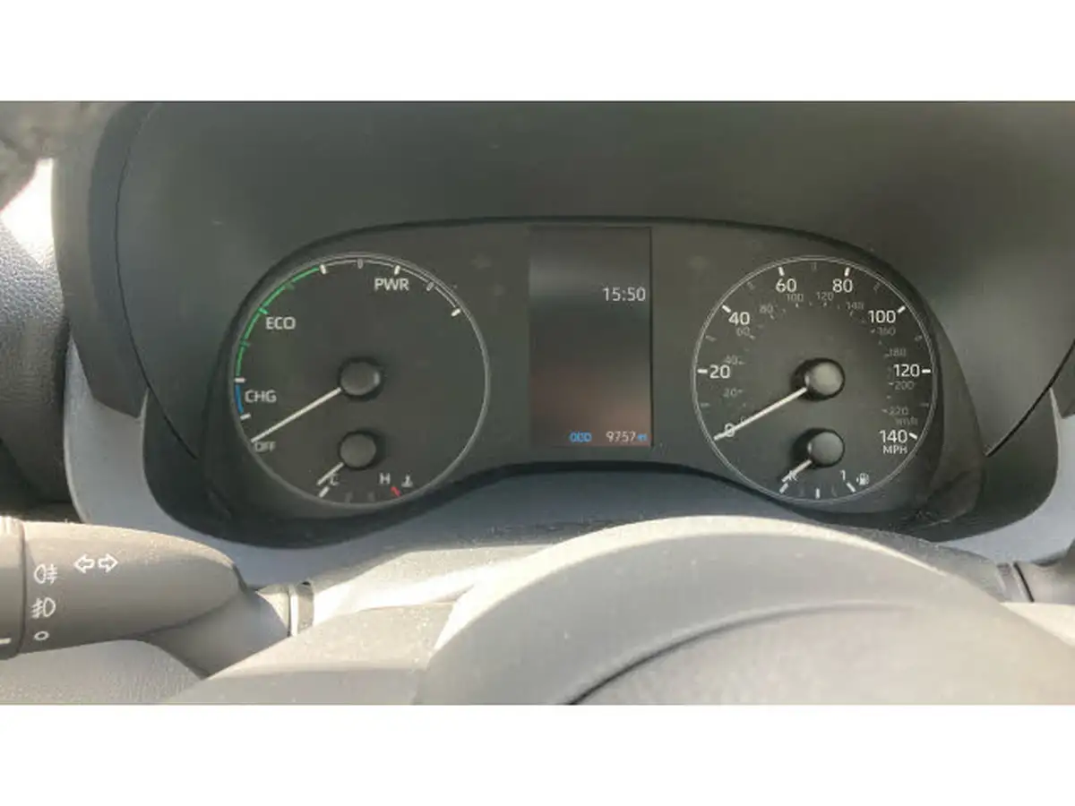 2024-toyota-yaris-15-vvt-i-icon-big-17