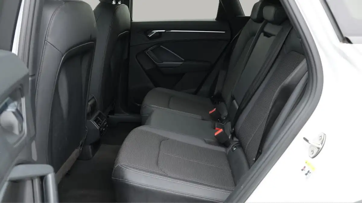 2021-audi-q3-15-35-tfsi-black-edition-codcomfort-sound-pack-station-wagon-big-24