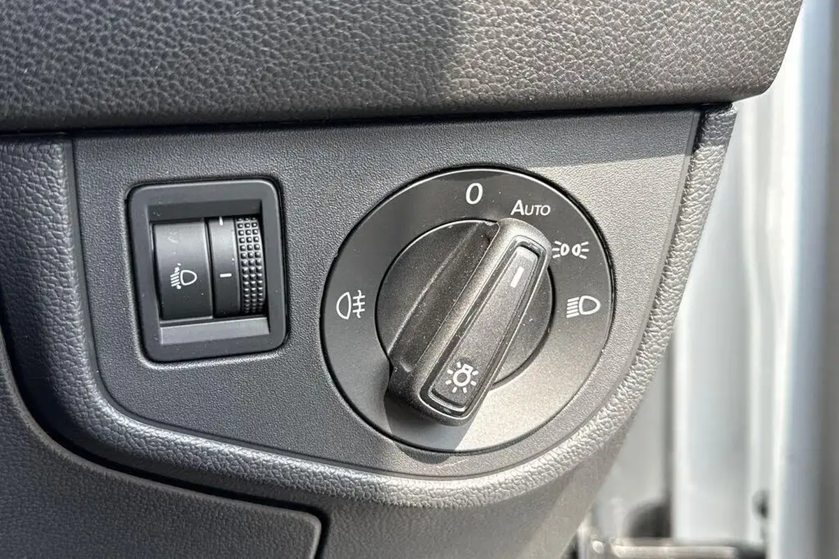 2025-volkswagen-polo-10-tsi-match-dsg-big-64
