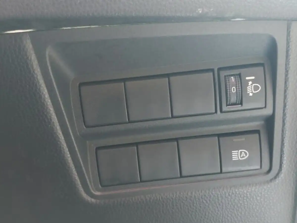 2022-toyota-yaris-15-vvt-i-icon-big-14