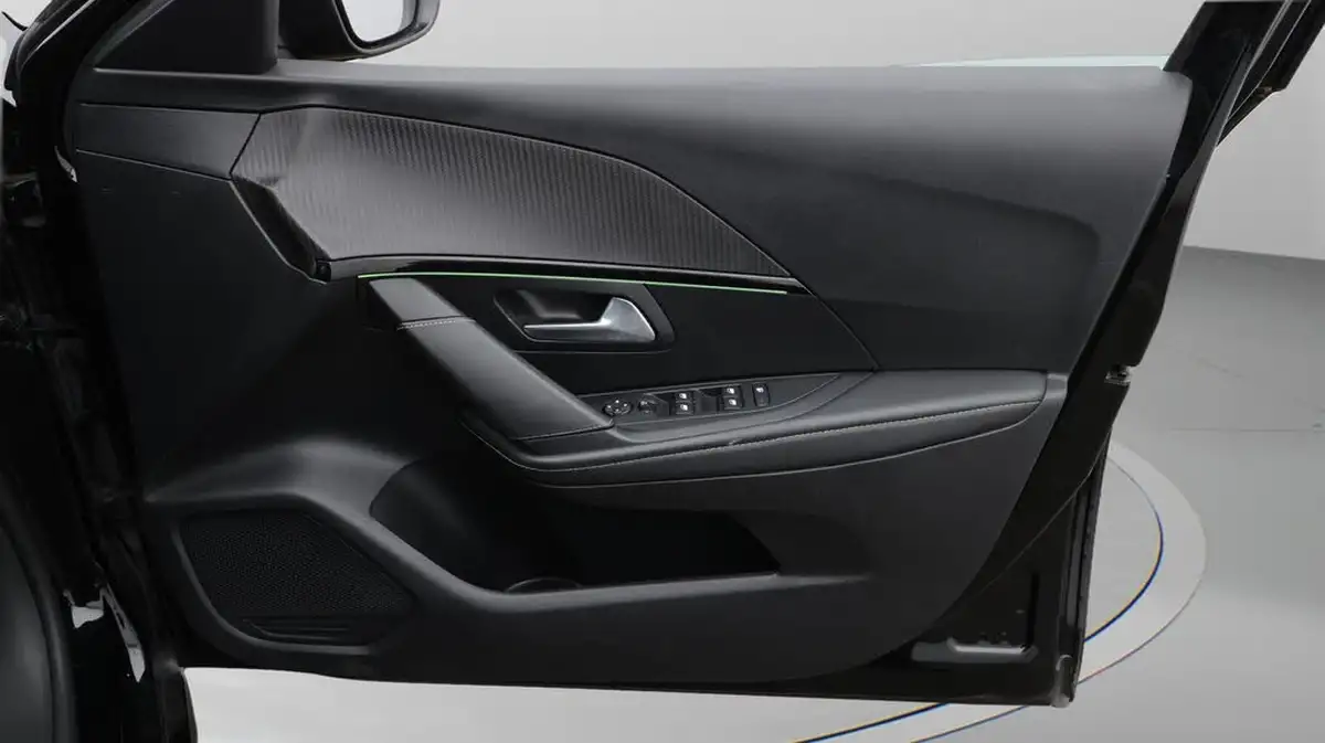 2021-peugeot-208-12-puretech-gt-100bhp-big-15