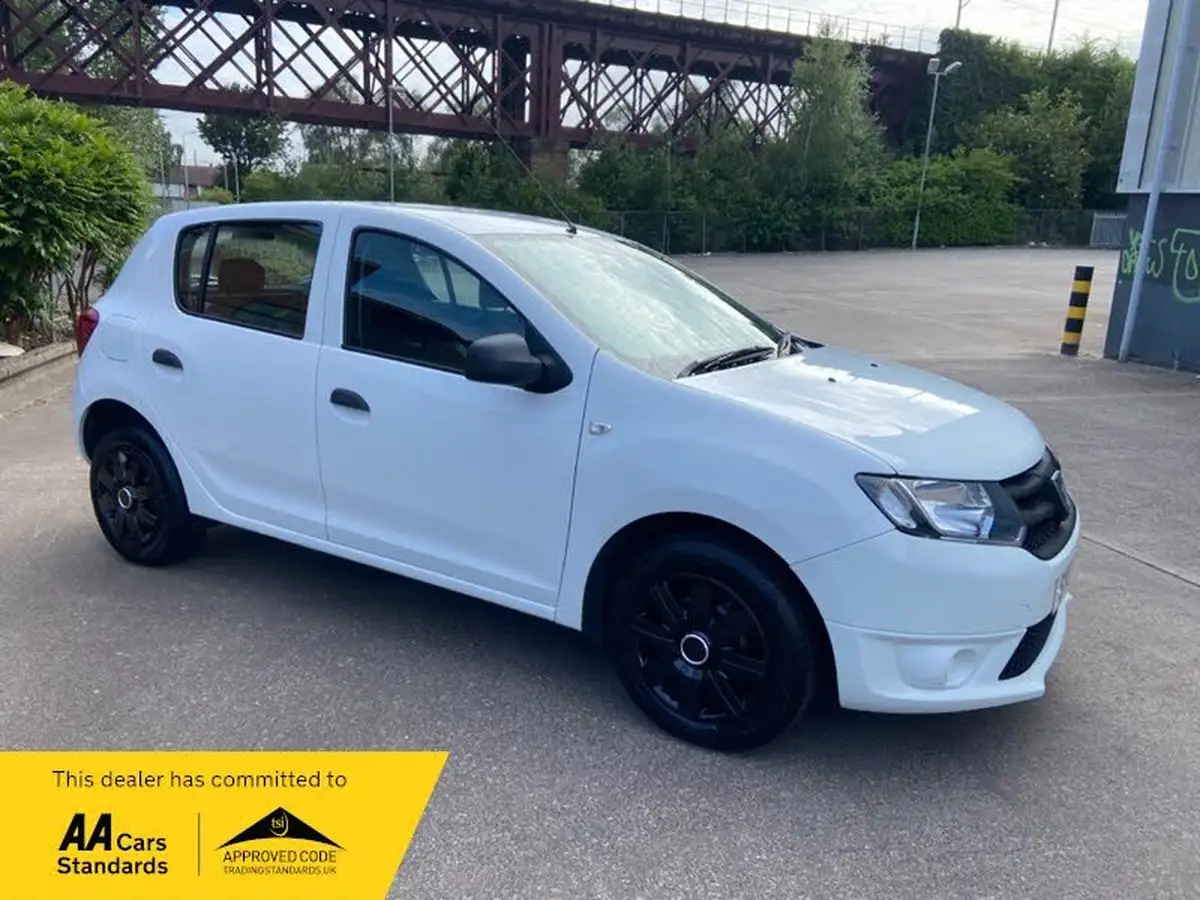 2015-dacia-sandero-12-ambiance-big-3