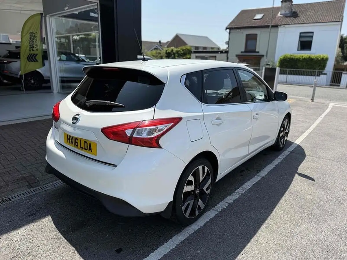 2016-nissan-pulsar-16-dig-t-tekna-big-6