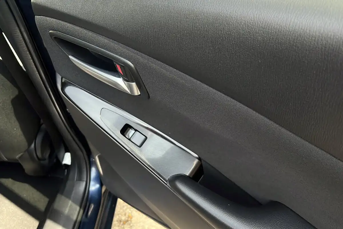 2019-mazda-mazda2-15-sport-nav-auto-big-22