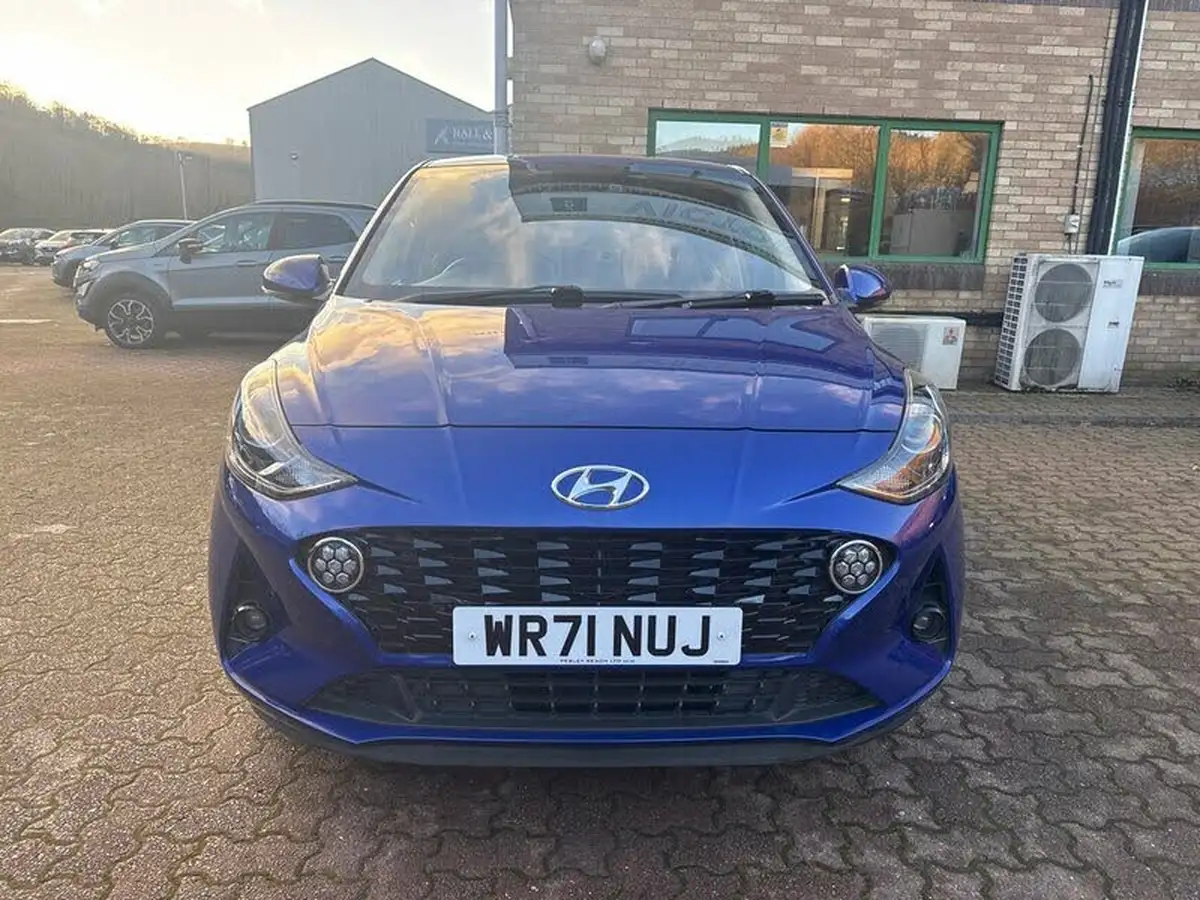 2021-hyundai-i10-10-premium-big-13
