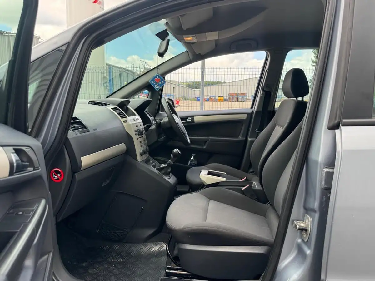 2008-vauxhall-zafira-16-exclusiv-105ps-big-20