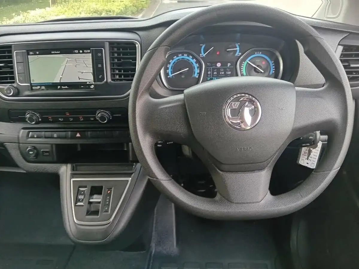 2023-vauxhall-vivaro-life-e-combi-l-big-21