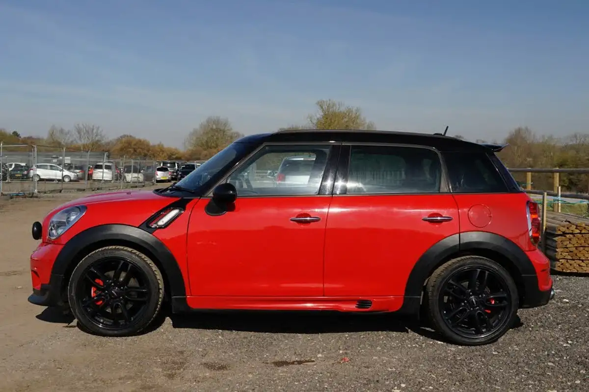 2012-mini-countryman-16-cooper-s-190bhp-all4-big-1