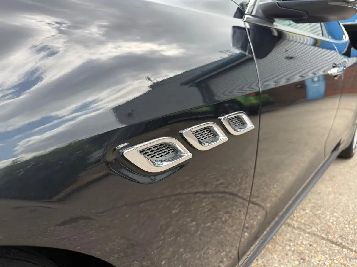 2015-maserati-quattroporte-38-gts-big-20