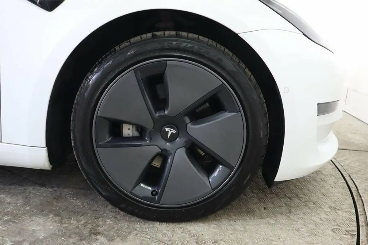 2021-tesla-model-3-e-long-range-4x4-big-22