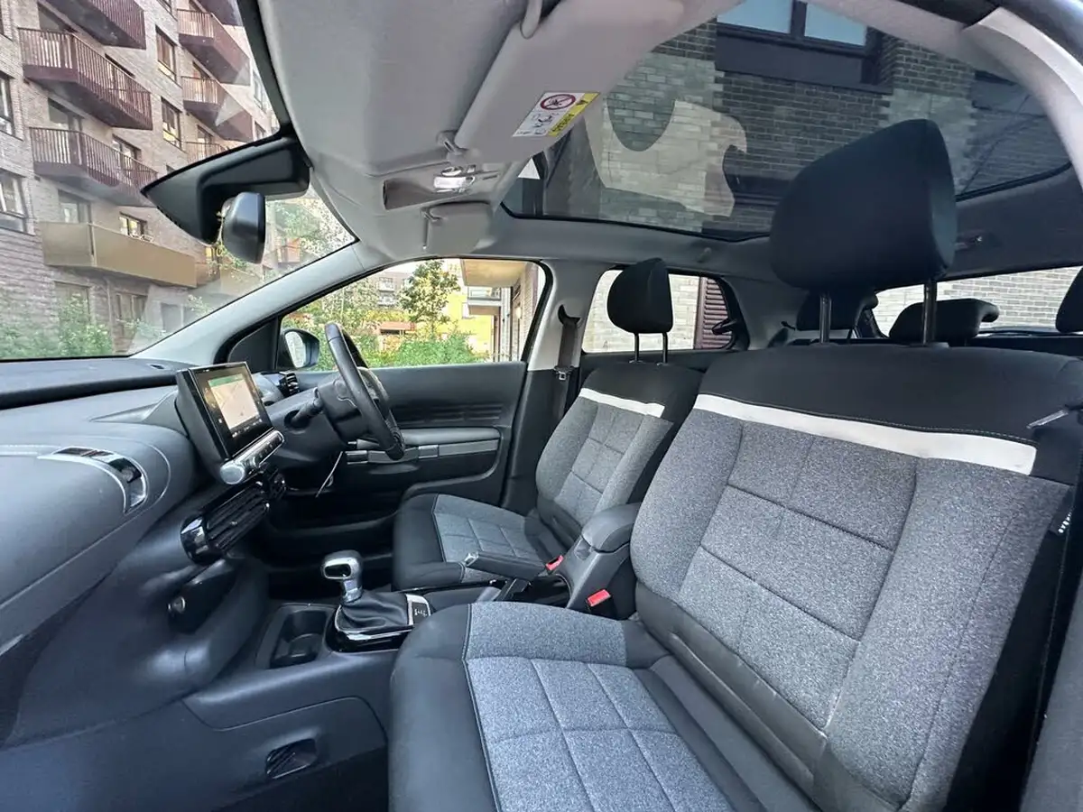 2019-citroen-c4-cactus-12-puretech-flair-130ps-eat6-big-31