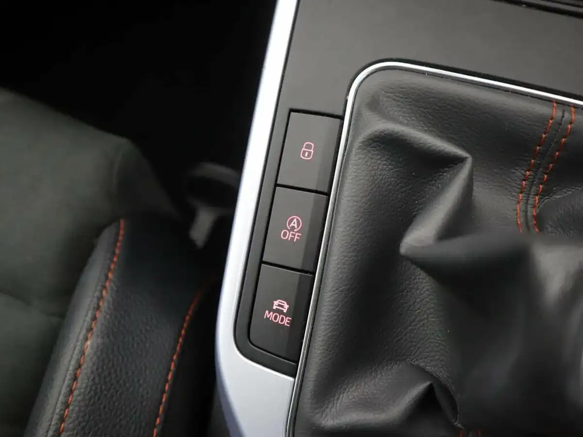 2022-seat-arona-10-tsi-fr-sport-big-30