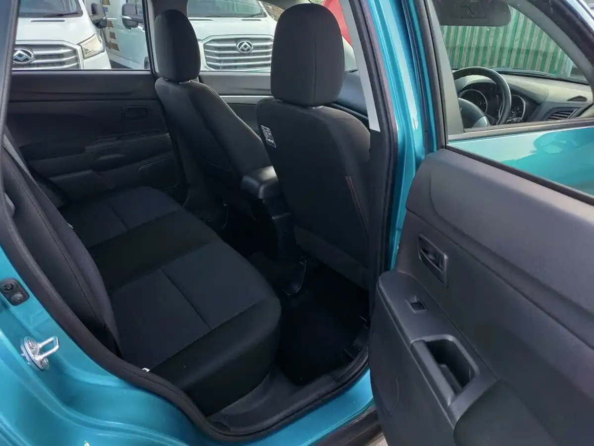 2012-mitsubishi-asx-16-attivo-big-11