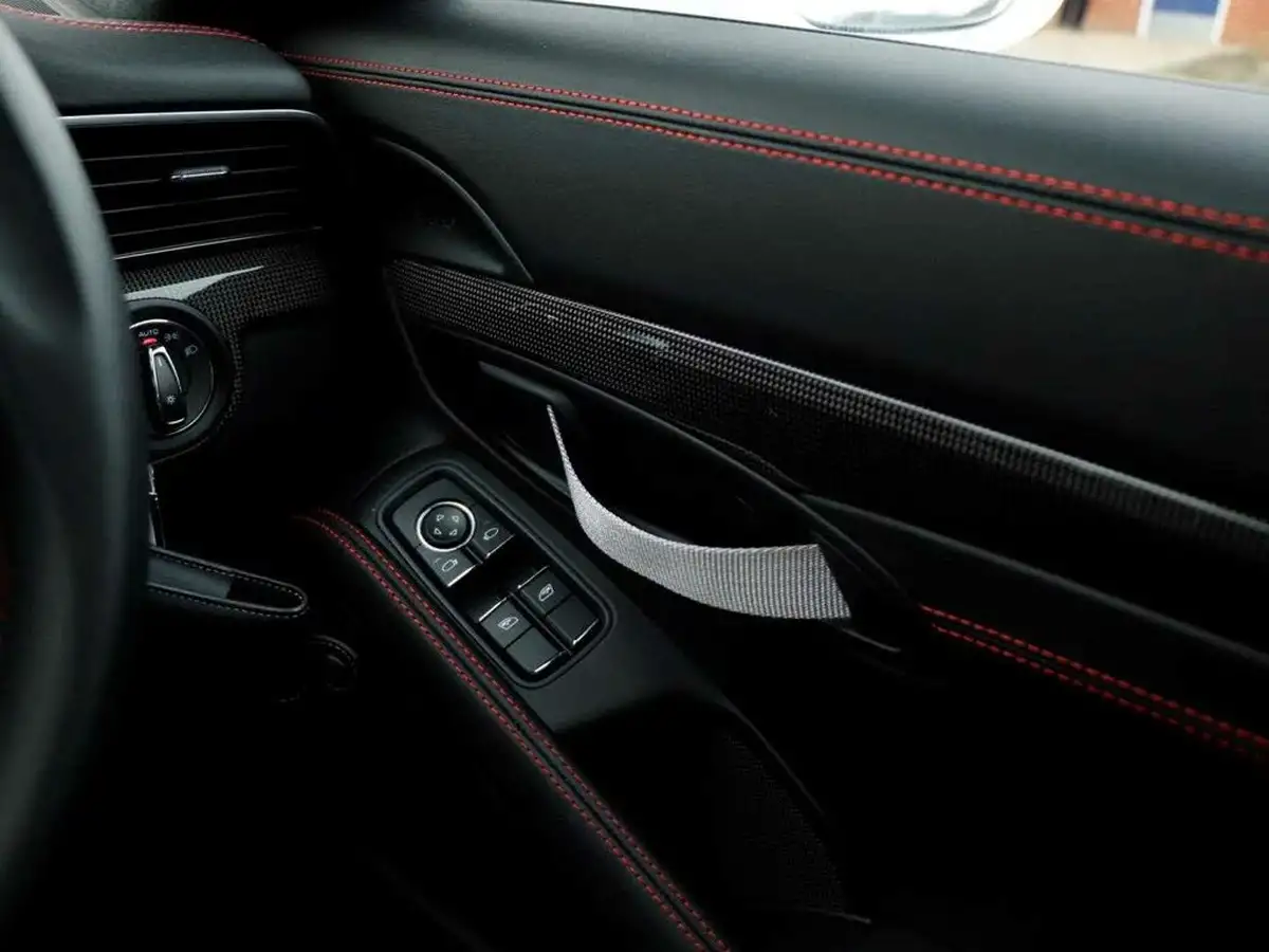 2016-porsche-911-40-r-big-18