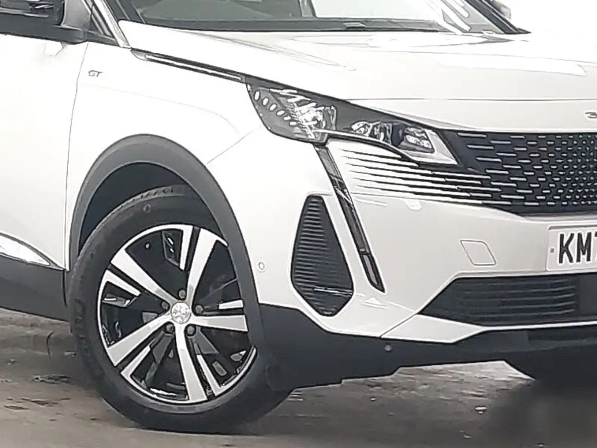 2023-peugeot-3008-suv-12-puretech-gt-136ps-hybrid-e-dsc6-big-8
