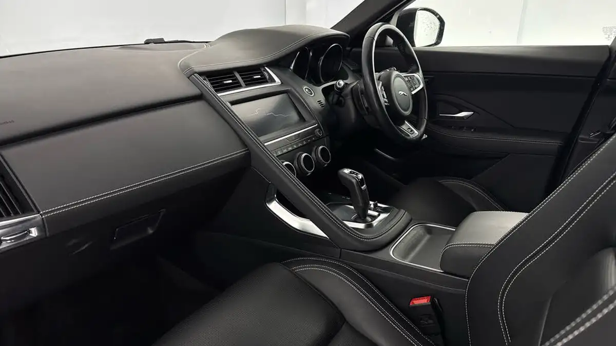 2018-jaguar-e-pace-20-i4d-r-dynamic-se-180ps-big-8