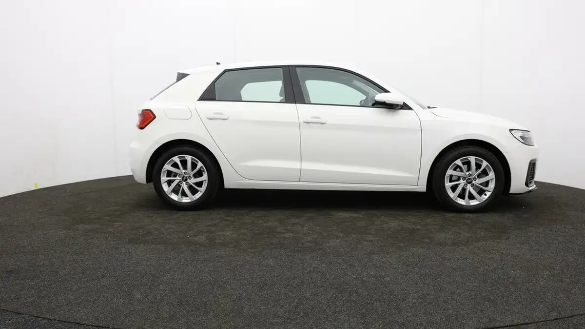 2023-audi-a1-10-30-tfsi-sport-s-tronic-big-39