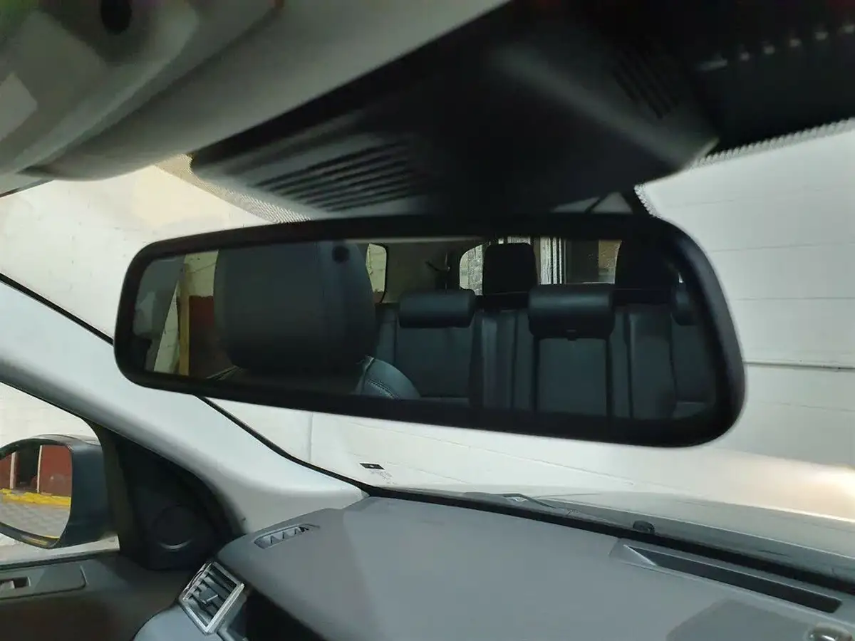 2015-land-rover-discovery-sport-22td-hse-awd-auto-big-13