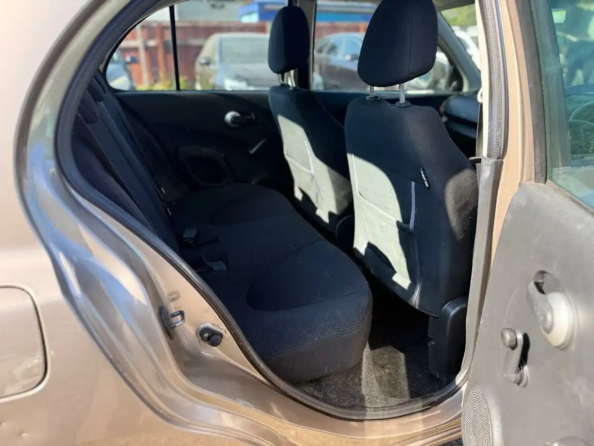 2010-nissan-micra-12-n-tec-5d-big-14