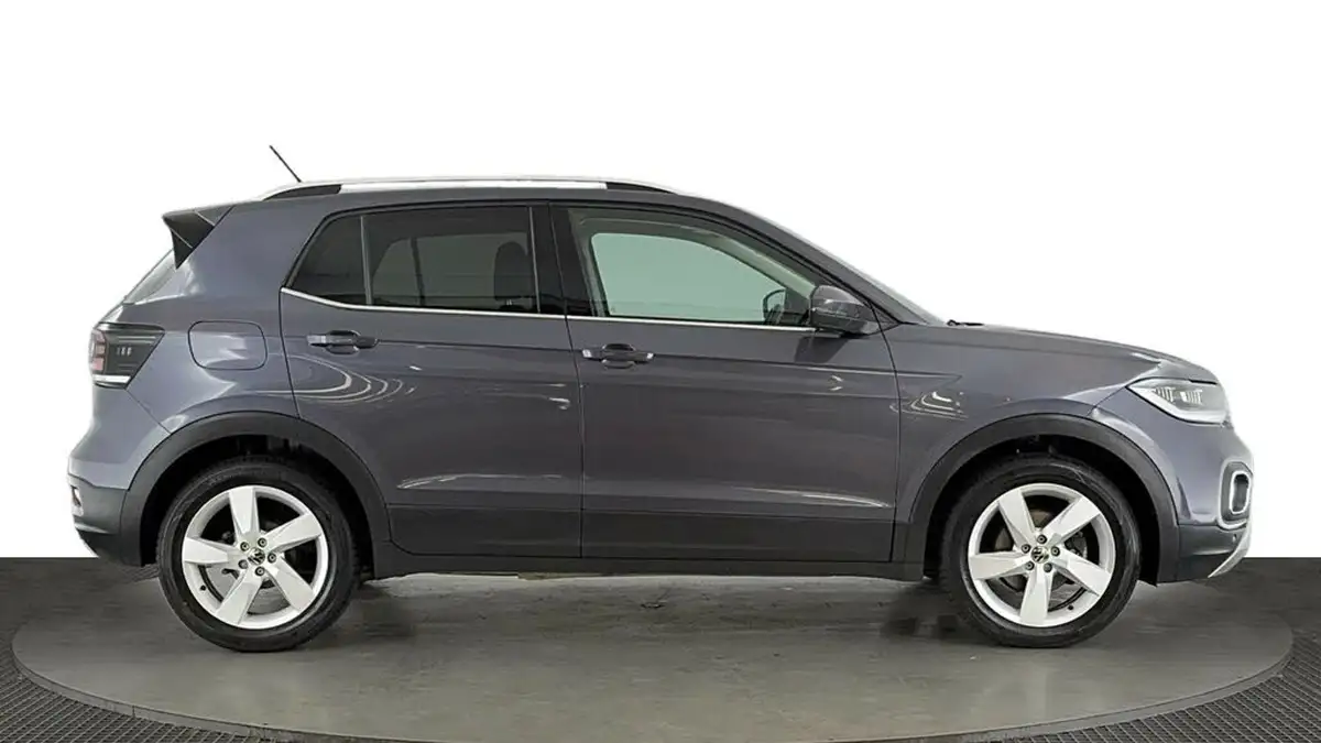 2022-volkswagen-t-cross-10-tsi-sel-dsg-big-2