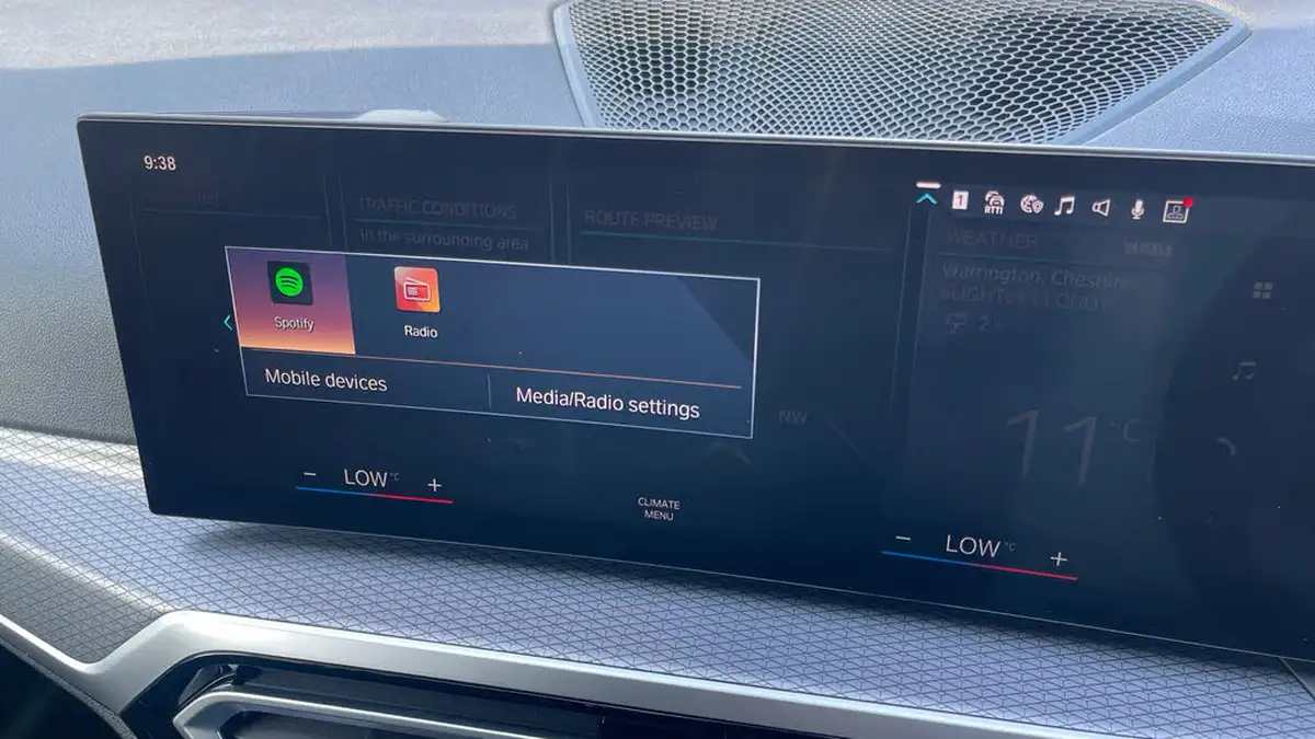 2022-bmw-3-series-20-330e-m-sport-touring-5d-big-26