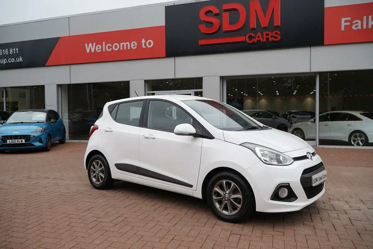 2014-hyundai-i10-10-premium-big-5