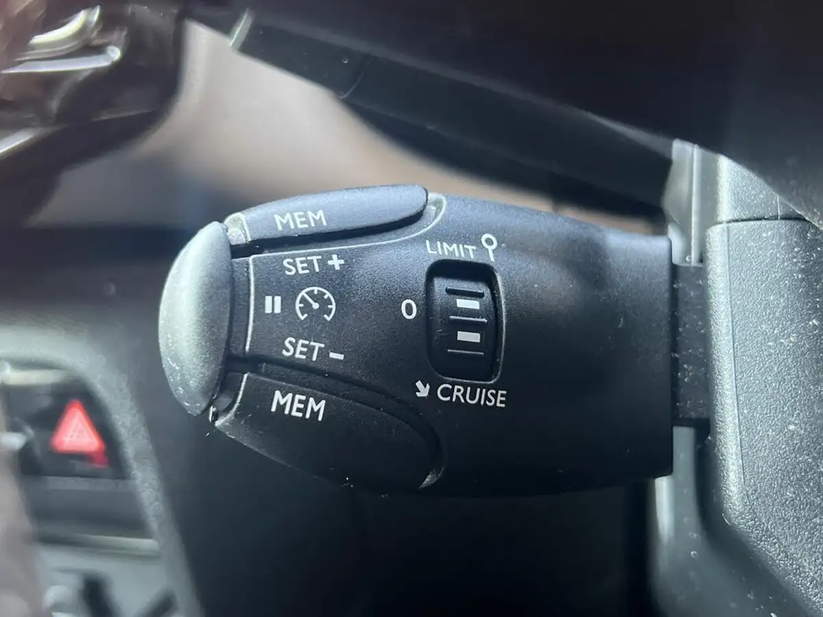 2022-citroen-c5-aircross-12-puretech-shine-ss-big-44