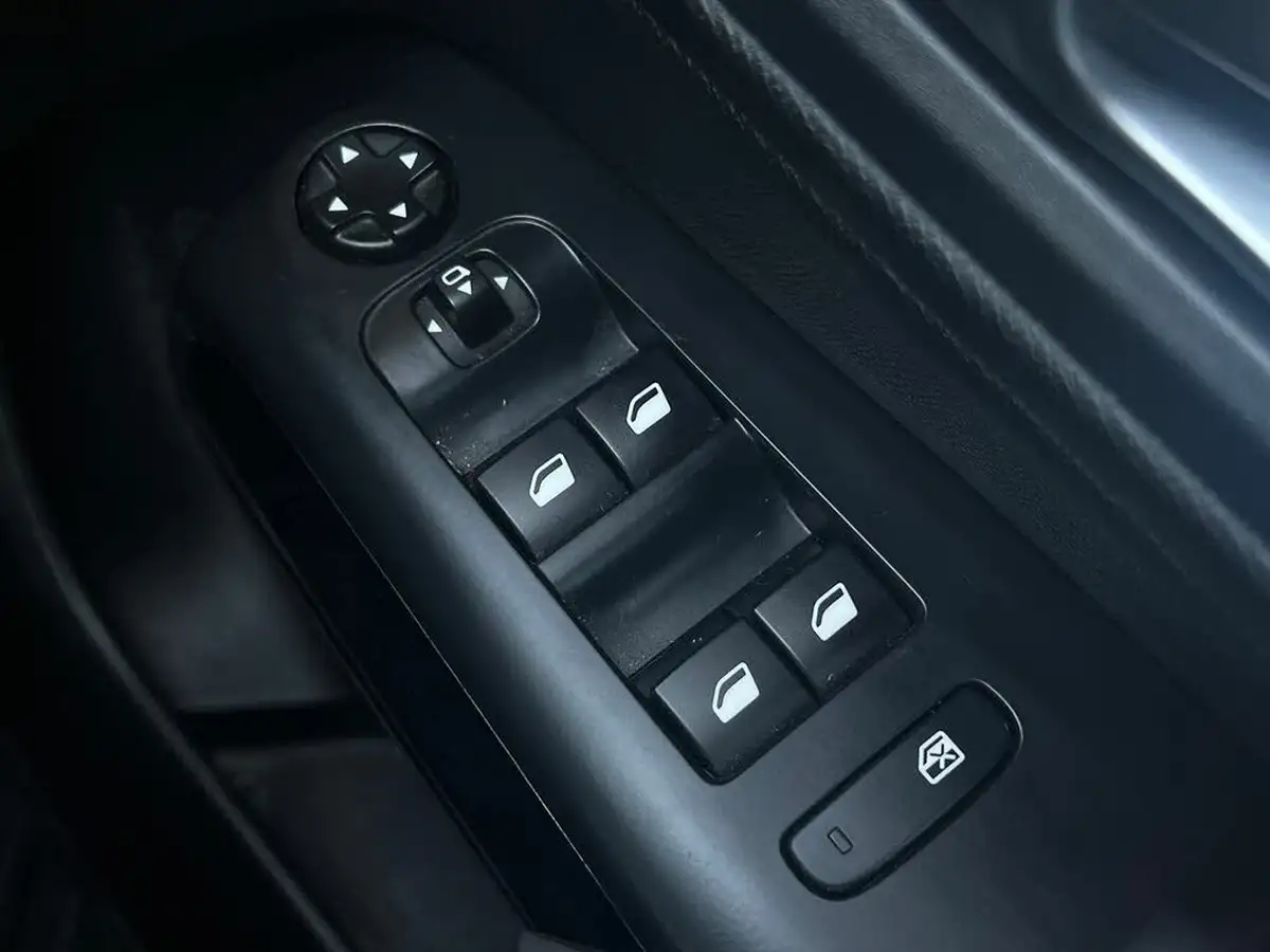 2022-citroen-c5-aircross-12-puretech-shine-ss-big-20