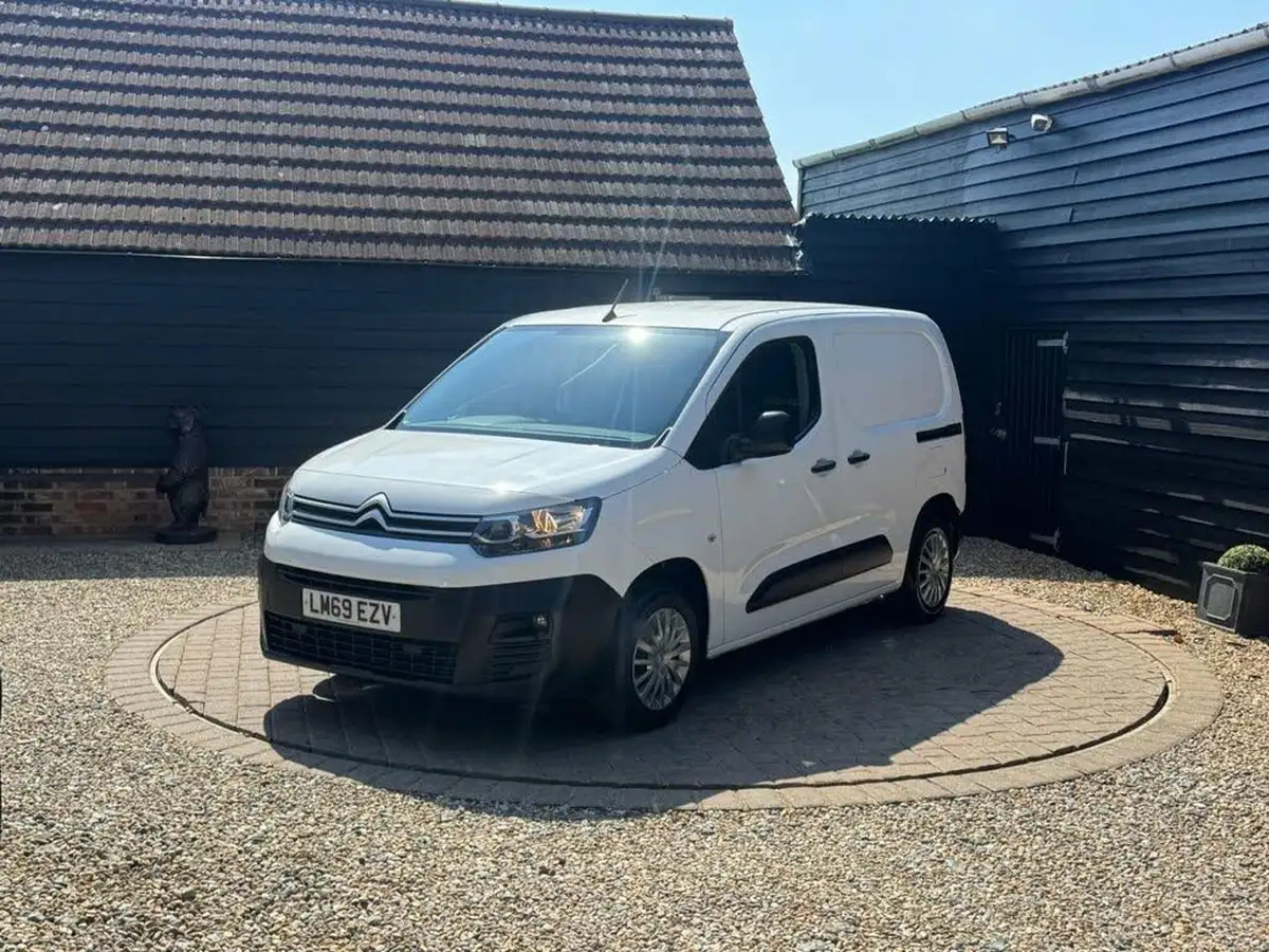 2020-citroen-berlingo-15bluehdi-650-enterprise-big-1