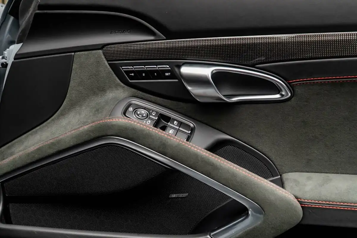 2024-porsche-cayman-718-40-cayman-gts-40-pdk-big-34