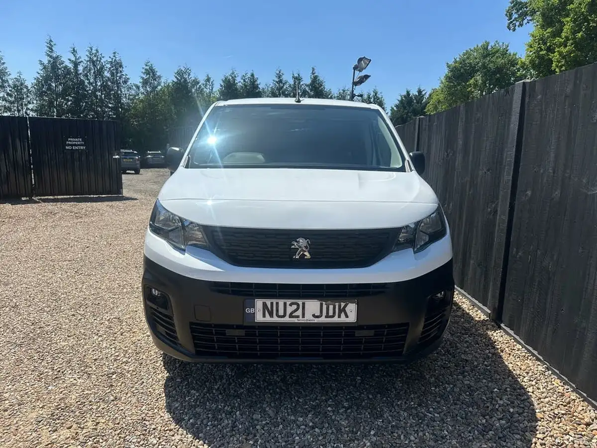 2021-peugeot-partner-15-bluehdi-1000-professional-100ps-eu6dt-panel-big-6