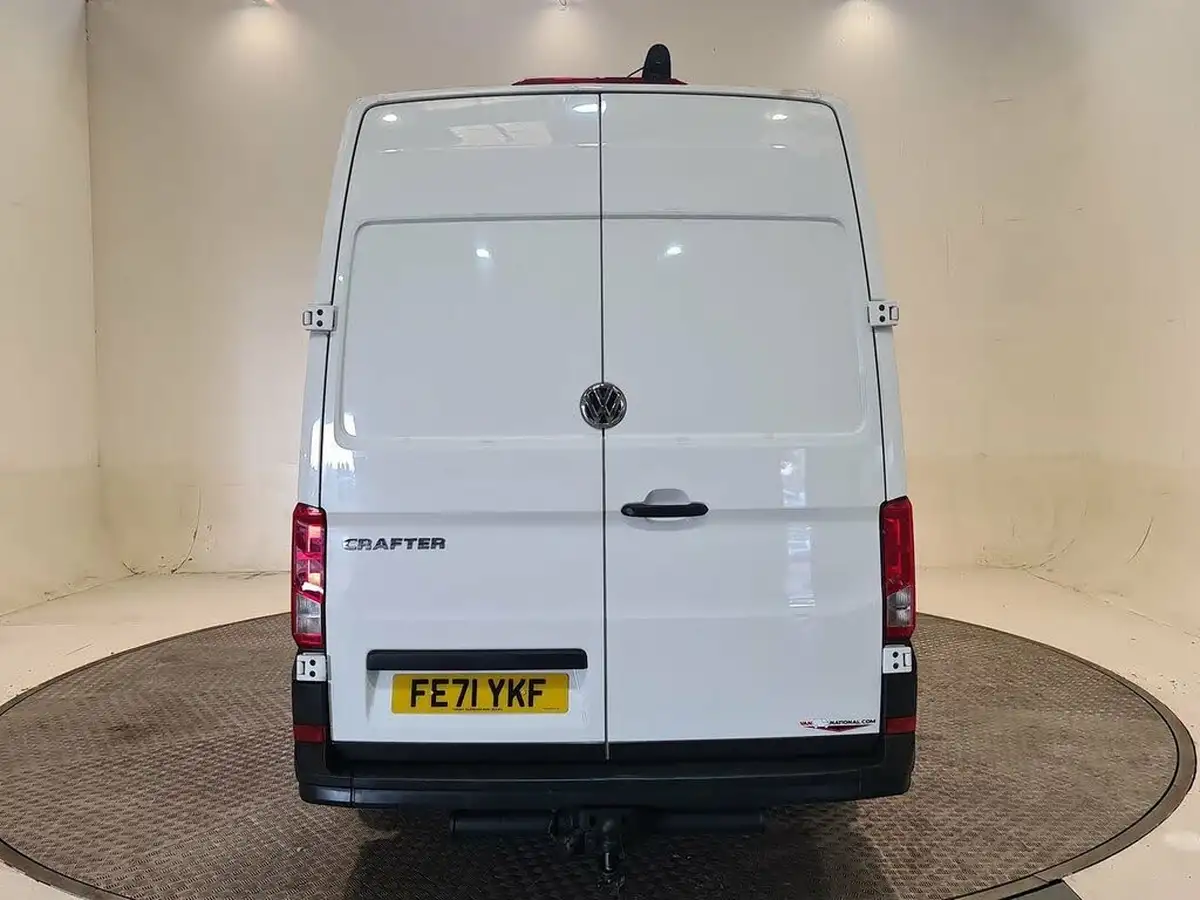 2021-volkswagen-crafter-20tdi-cr35-mwb-startline-140pseu6dt-e-rwd-panel-van-big-17