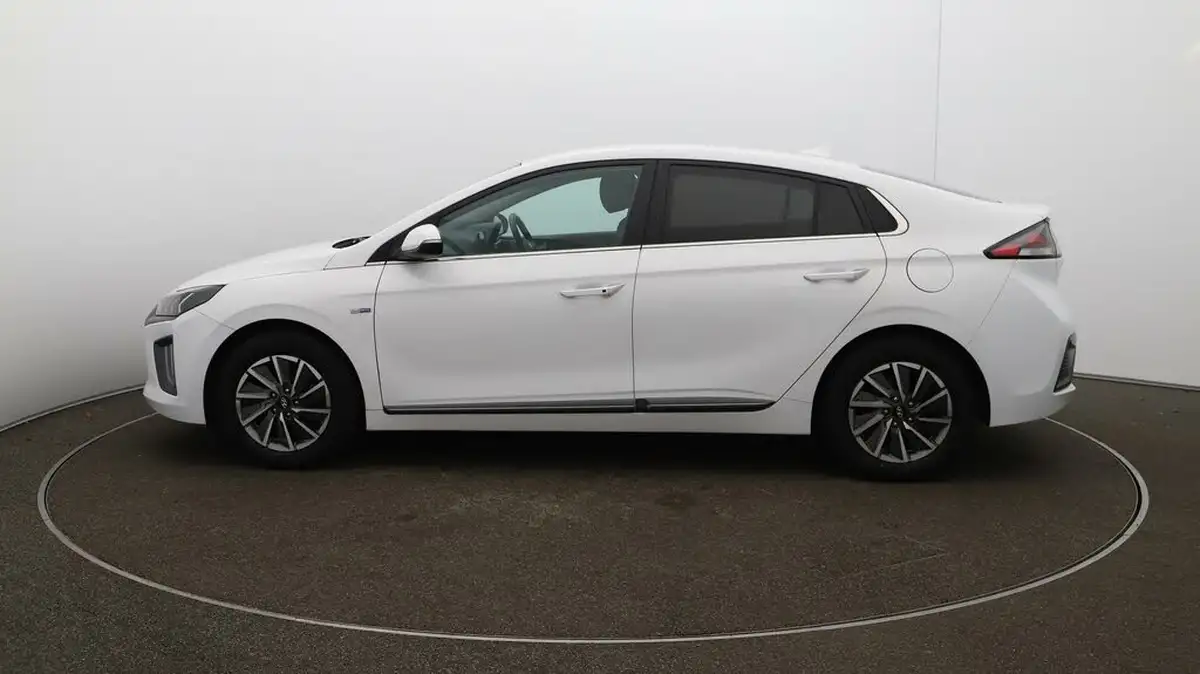 2021-hyundai-ioniq-e-premium-se-electric-100kw-big-56